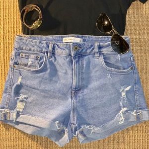 Zara Trafaluc Light Wash Jean Shorts